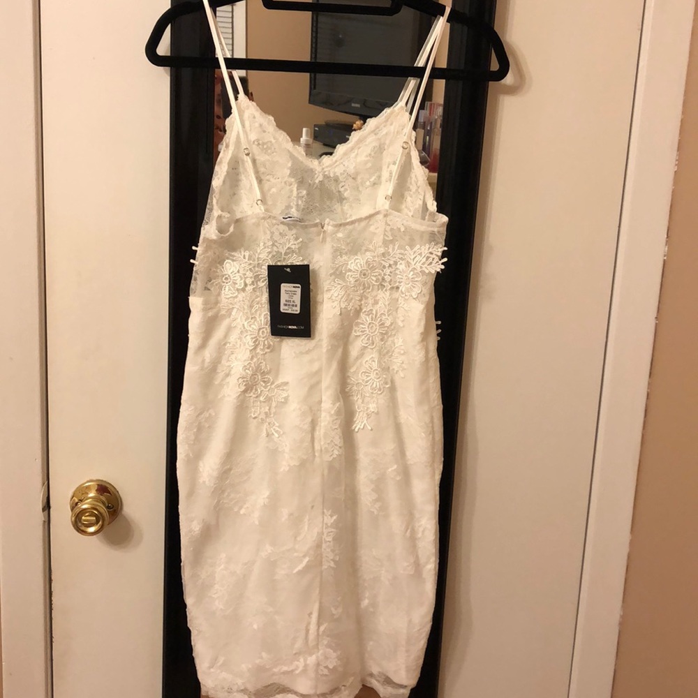 Embroidered mesh/lace dress - Picture 2 of 4